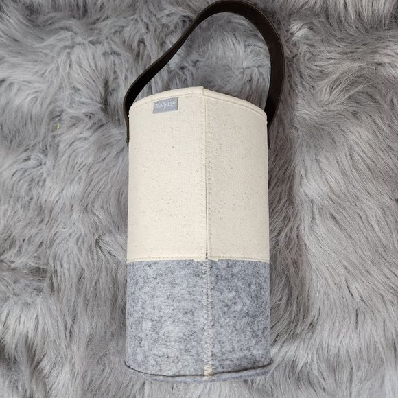 Thirty One monogram M felt wine and gift cylinder bag with faux leather strap - Picture 4 of 7